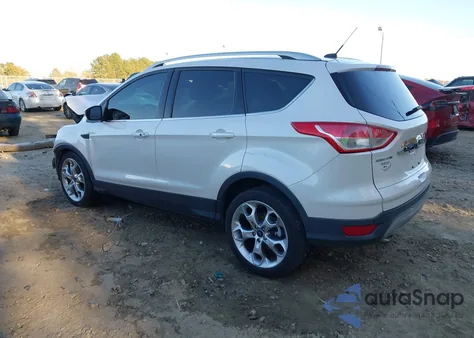 2016 Ford Escape Titanium z USA, uszkodzony, nr VIN 1FMCU0JX1GUC05046